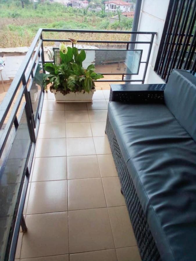 Appartement 2 Chambres Residence Avec Piscine Yaoundé Eksteriør bilde